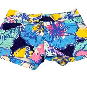 Lilly Pulitzer shorts in size 0, VGC. Reduced